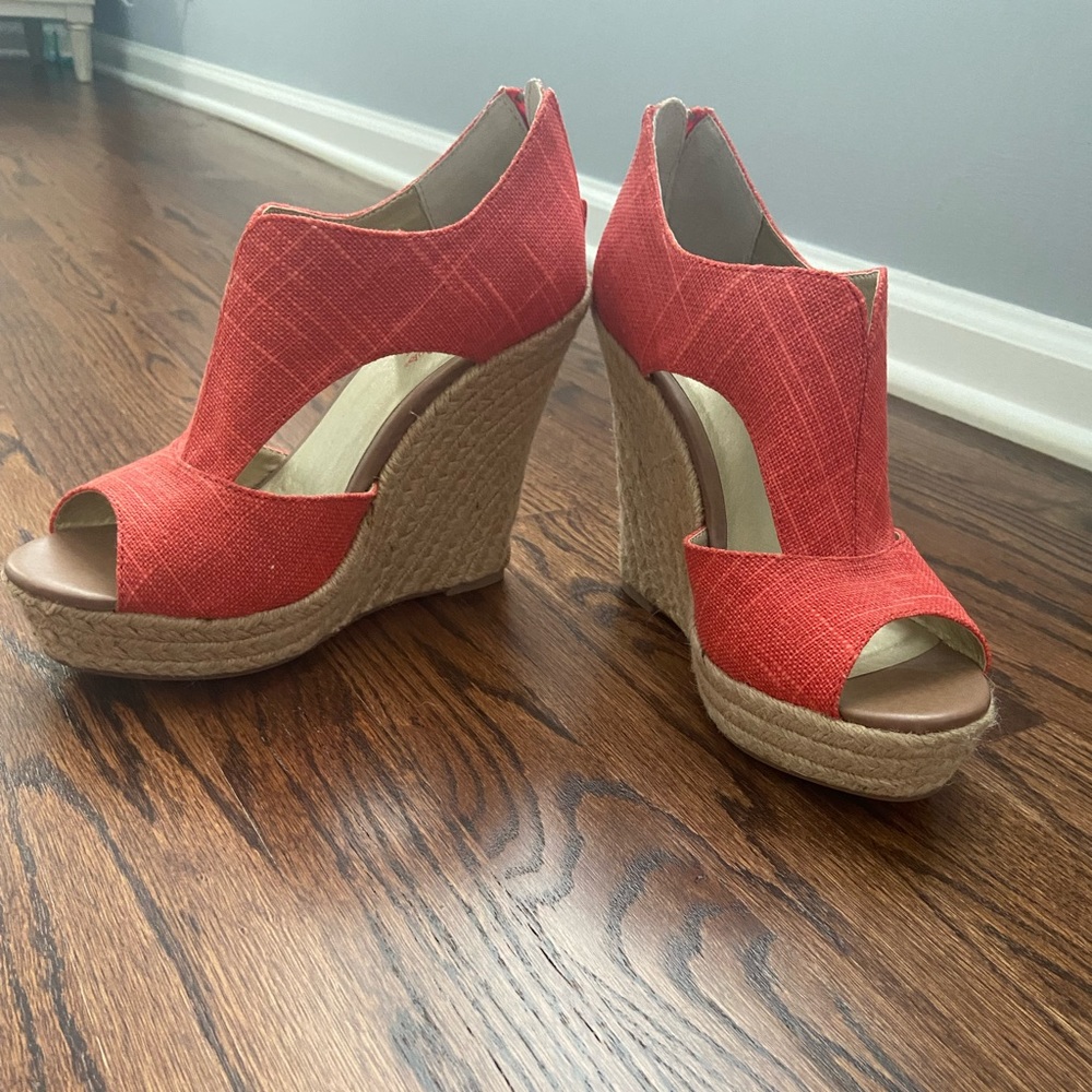 Seychelles size 9 wedges. Never worn. Red orange color. 4 inch heel.